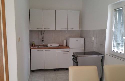 Srima Apartment | Apartments Mateo - One Bedroom Apartment - White