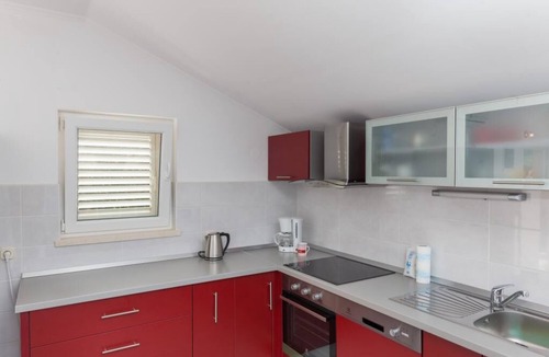 Hodilje Apartment | Apartments Memunić - One Bedroom Apartment with Balcony and Sea View