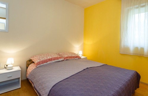 Draga Bascanska Apartment | Apartments Mihaela-Four star Apartment for 4 With Sea View And Swimming Pool