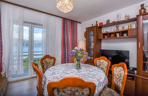 Arbanija Apartment | Apartments Milenka (101421-A1) - Arbanija (Ciovo)