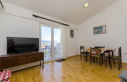 Slatine Apartment | Apartments Milka (27741-A3) - Slatine (Ciovo)