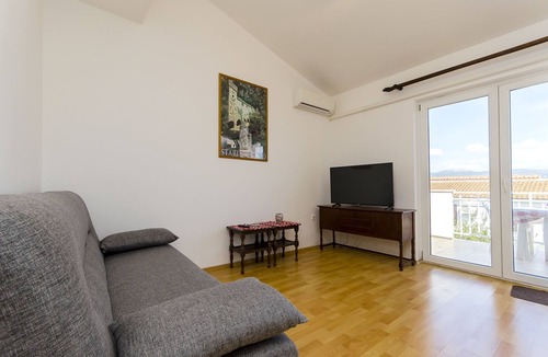 Slatine Apartment | Apartments Milka (27741-A3) - Slatine (Ciovo)