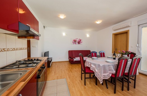 Arbanija Apartment | Apartments Nada Trogir-Arbanija, A nice app. with sea view, 100 m from the beach