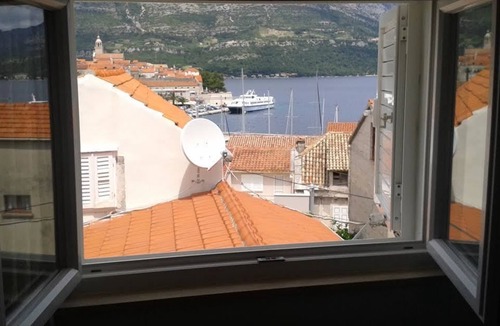 Cove Tri Zala (Zrnovo) Apartment | Apartments Neno