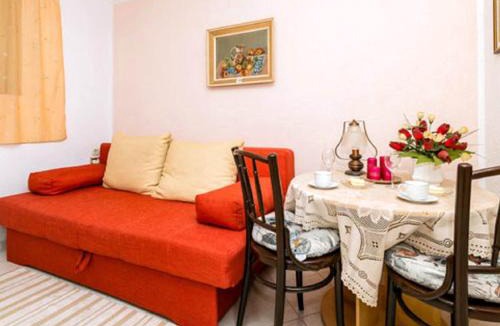 Gornji Kono Apartment | Apartments Nicol - One-Bedroom Apartment with Terrace