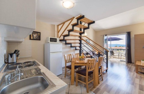 Drvenik Apartment | Apartments Nmn - Studio Apartment with Balcony 3