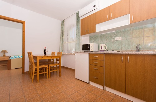 Okrug Gornji Apartment | Apartments Pero (55271-A3) - Okrug Gornji (Ciovo)