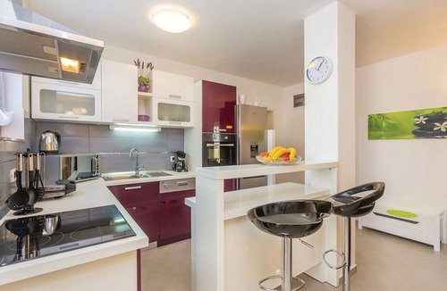 Cesarica Apartment | Apartments Paola - Two Bedroom Apartment with Terrace and Sea view