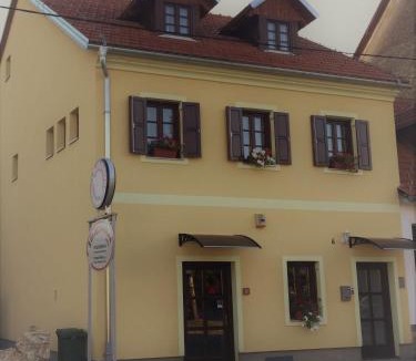 Slunj Apartment | Apartments Petra
