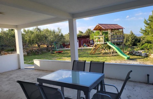Pitve Apartment | Apartments Pitve