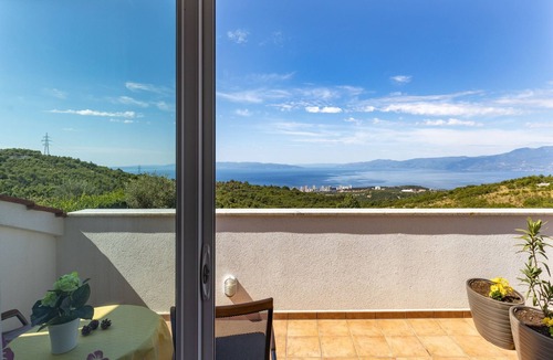 Buzdohanj Apartment | Apartments Rijeka - Terra Magica Room Grobnik ⭐ by Interhome