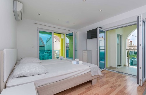 Dugi Rat Apartment | Apartments Road star (74741-A1) - Mali rat