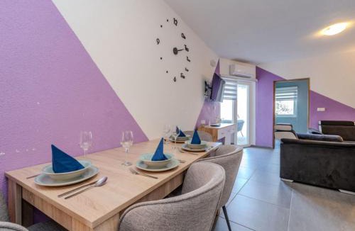 Donji Karin Apartment | Apartments Robi & Kristina - One Bedroom Apartment with Sea View A4