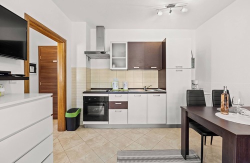 Karigador Apartment | Apartments Rondine (116871-A1) - Karigador