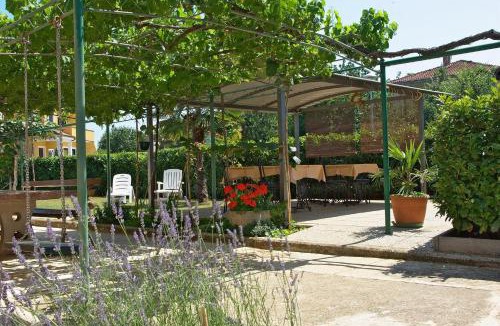Finida House | Apartments & Rooms BARBARA