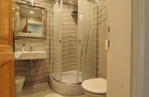 Municipality of Plaski Apartment | Apartments & Rooms Latin - Studio Apartment with Terrace