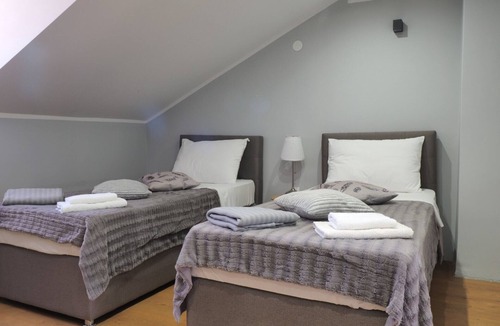 Municipality of Plaski Apartment | Apartments & Rooms Latin - Triple Room