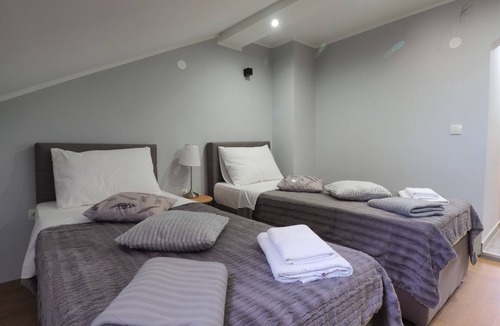 Municipality of Plaski Apartment | Apartments & Rooms Latin - Triple Room