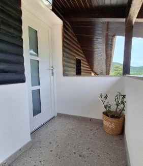 Lovinac Apartment | Apartments & rooms Velebit