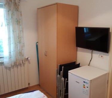 Babici House | Apartments & Rooms Villa Adamović