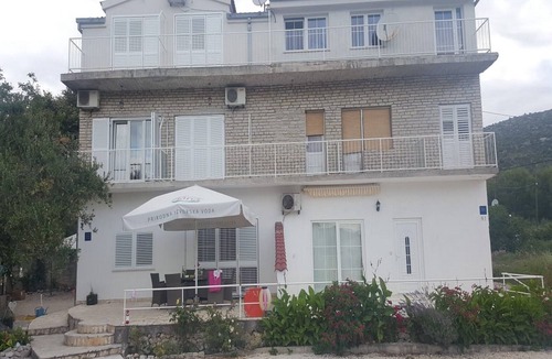 Poljica Apartment | Apartments Semafor - One Bedroom Apartment with Terrace and Sea View A4