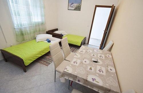 Ruskamen Apartment | Apartments Stipica