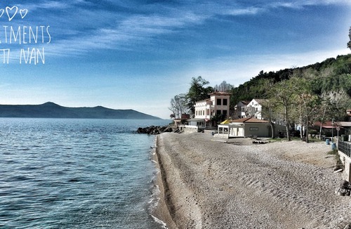 Mosenice Apartment | Apartments Sveti Ivan - direct on the beach