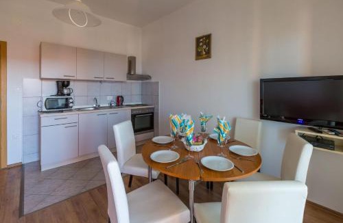 Novi Vinodolski Apartment | Apartments Tomica