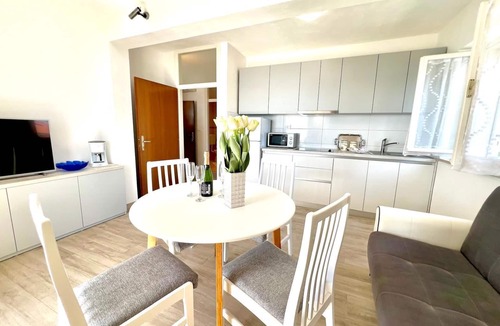 Selca Apartment | Apartments Tončica, (2962), Selca, hr