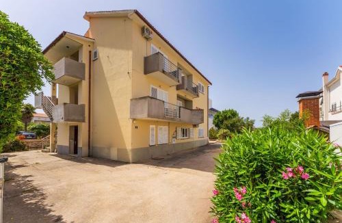 Zrce Apartment | Apartments Tony Near The Beach