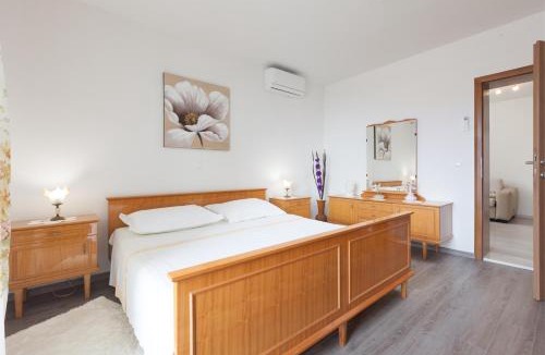 Bidol Apartment | Apartments turtle gardens
