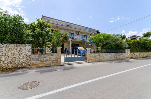 Arbanija Apartment | Apartments Vanja (55081-A1) - Arbanija (Ciovo)