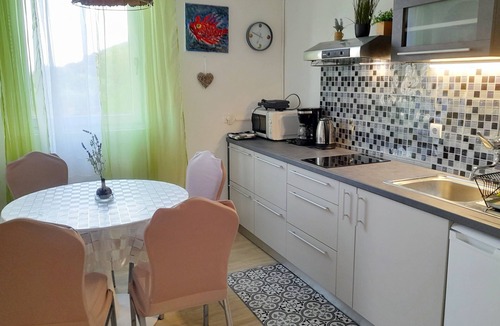 Supetarska Draga Apartment | Apartments Vesna, (14685), Supetarska Draga, hr