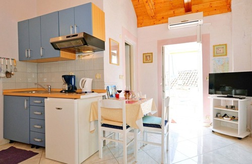 Susica Apartment | Apartments Vesna, (12764), Murter, hr