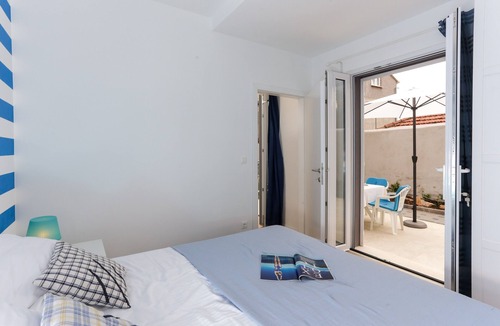 Gruz Apartment | Apartments Villa Karmen - Comfort One-Bedroom Apartment with Terrace (Marine)