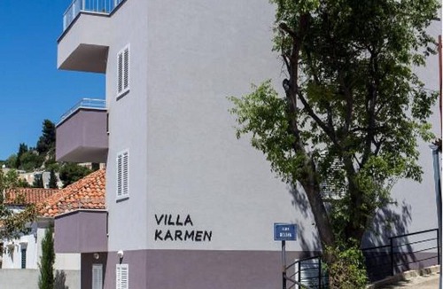Gruz Apartment | Apartments Villa Karmen - Two-Bedroom Apartment with Balcony and Sea View (Luči)