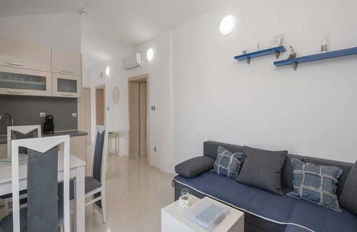 Zavrelje Apartment | Apartments Villa Soleil - Two Bedroom Apartment with Balcony with Sea View