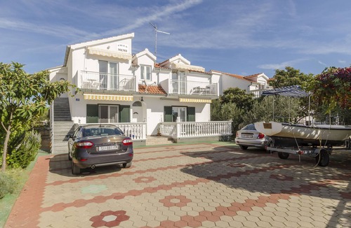 Brodarica Apartment | Apartments Vinko (27131-A3) - Brodarica