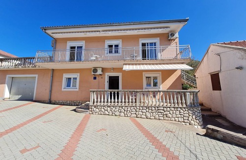 Senj Apartment | Apartments Vjenceslava (61921-A3) - Senj