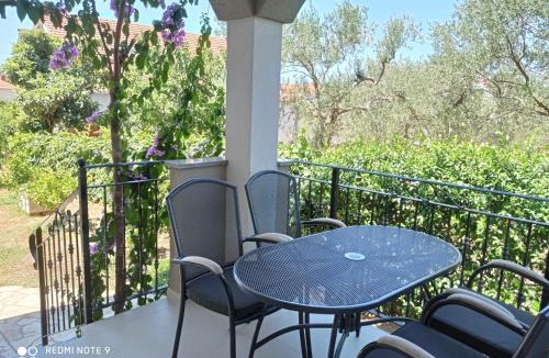 Sveti Filip i Jakov Apartment | Apartments Vodopija 300m to the beach