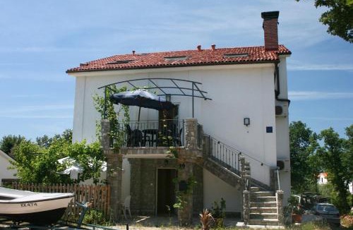 Pinezici Apartment | Apartments with parking space Pinezici, Krk - 5464