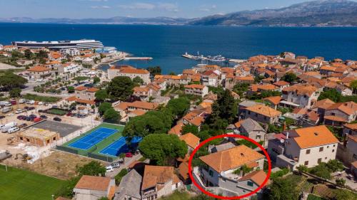 Postira Apartment | Apartments with parking space Postira, Brac - 19107