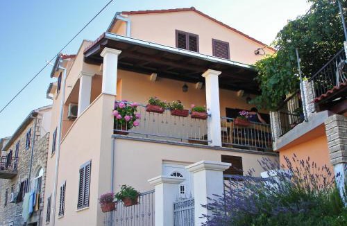 Sutivan Apartment | Apartments with parking space Sutivan, Brac - 745