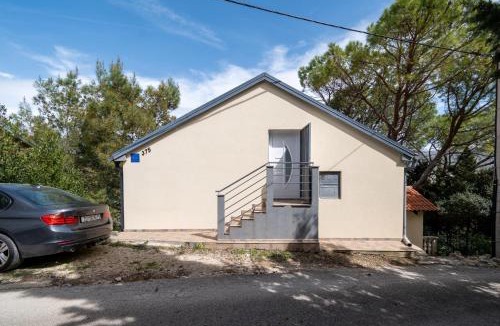 Donji Karin Apartment | Apartments with parking space Donji Karin, Novigrad - 22350
