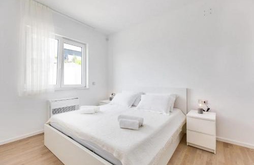 Zidarici Apartment | Apartments with swimming pool Vantacici, Krk - 21738