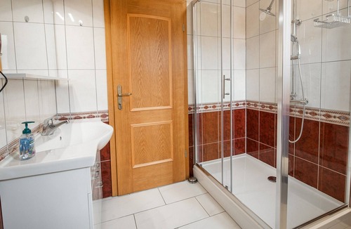 Skofljica Apartment | Apartments Želimlje - Three Bedroom Apartment 3 (zgoraj)