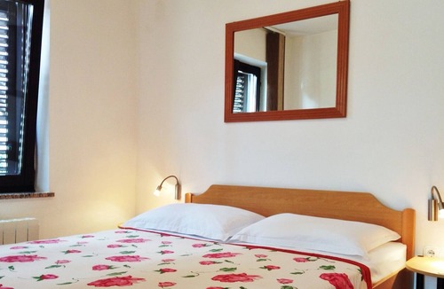 Porec Apartment | App # 3 Zdenka - 50sqm for up to 4 people! Air conditioning, Wi-Fi & parking for free