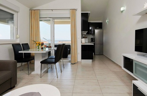 Businci Apartment | Appartement Adria mit Meerblick und Gemeinschaft by Interhome