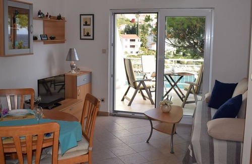 Businci Apartment | Appartement mit Meerblick Skale II. in Strandnähe by Interhome