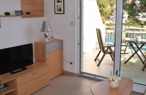 Businci Apartment | Appartement mit Meerblick Skale II. in Strandnähe by Interhome